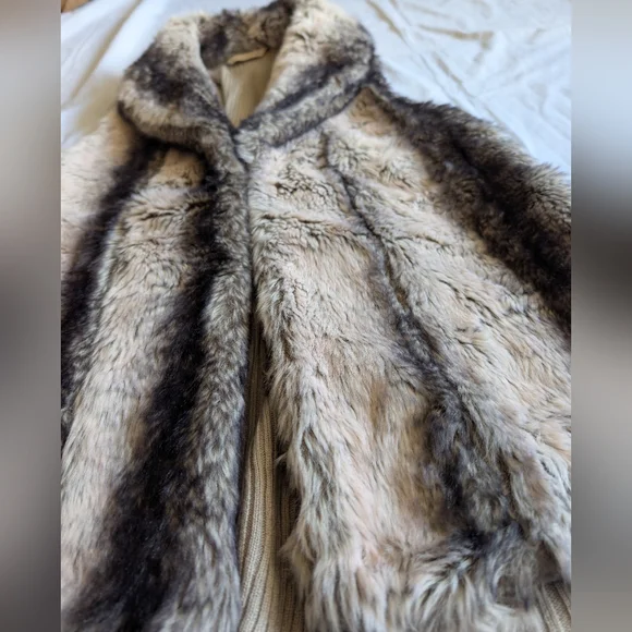Soft Surroundings Feux Fox Fur And Knit Sweater Vest Size 1X - Picture 3 of 9